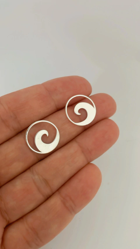 Brinco onda redonda G - comprar online