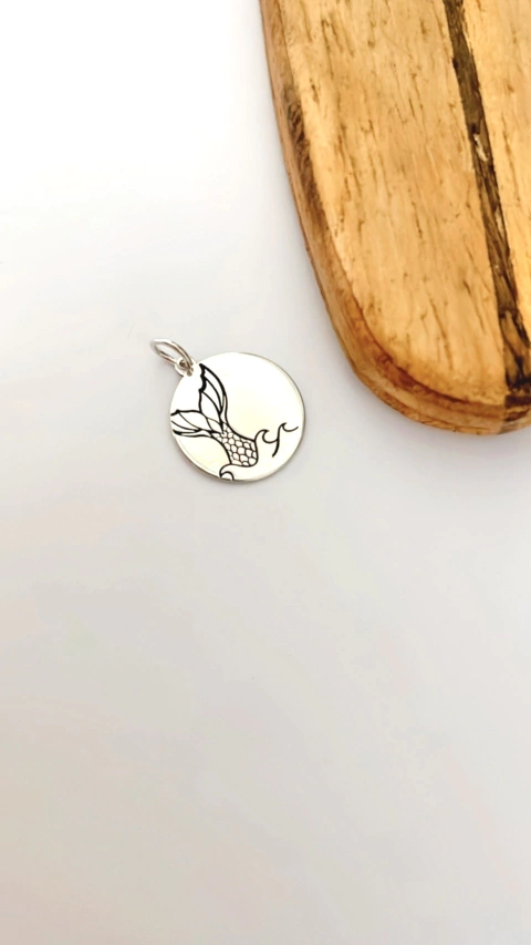 Pingente plaquinha sereia . - comprar online