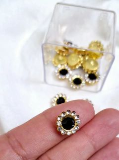 Chaton Strass 10mm (10 unidades) - Atelie Rosa di Pano