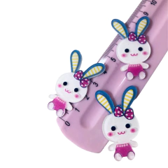 Aplique Acrilico Coelhinho Roupa Rosa - comprar online