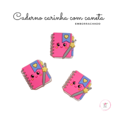 Aplique Caderno carinha com caneta emborrachado 3,2cm
