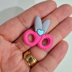 Aplique Emborrachado Tesoura - 3,1cm x 3,0cm - loja online