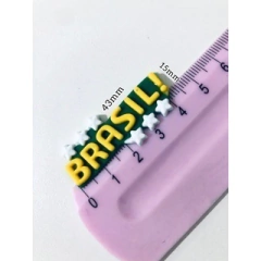 Aplique Emborrachado Nome Brasil (1 unidade) na internet