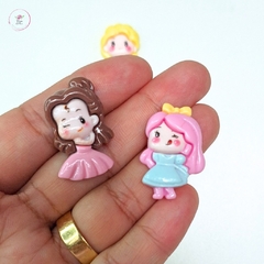 Aplique Mini Princesas de resina - sortidas - comprar online