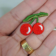 Imagem do Aplique Cereja Bordada (5 Unidades)