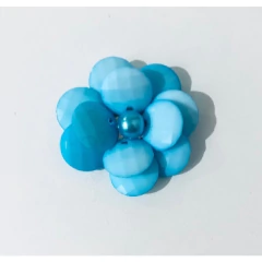 Flor de Acrílico com pérola 5cm (1 unidade) na internet