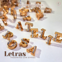 Letras Passantes com Strass 2cm (1 unidade)