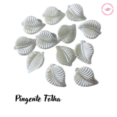 Pingente Folha ABS 12x23 mm (30 Unidades)