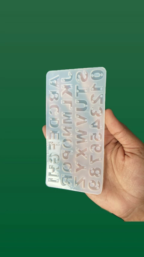 Molde de silicone Alfabeto com furo