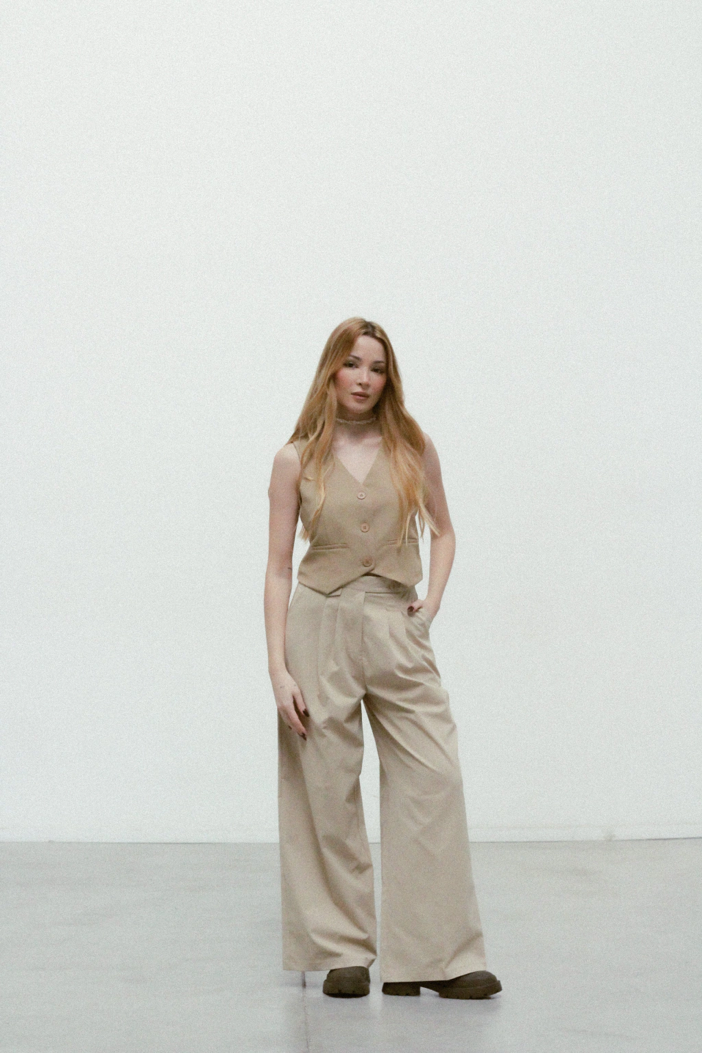Pantalón Magnitude FW24 Beige