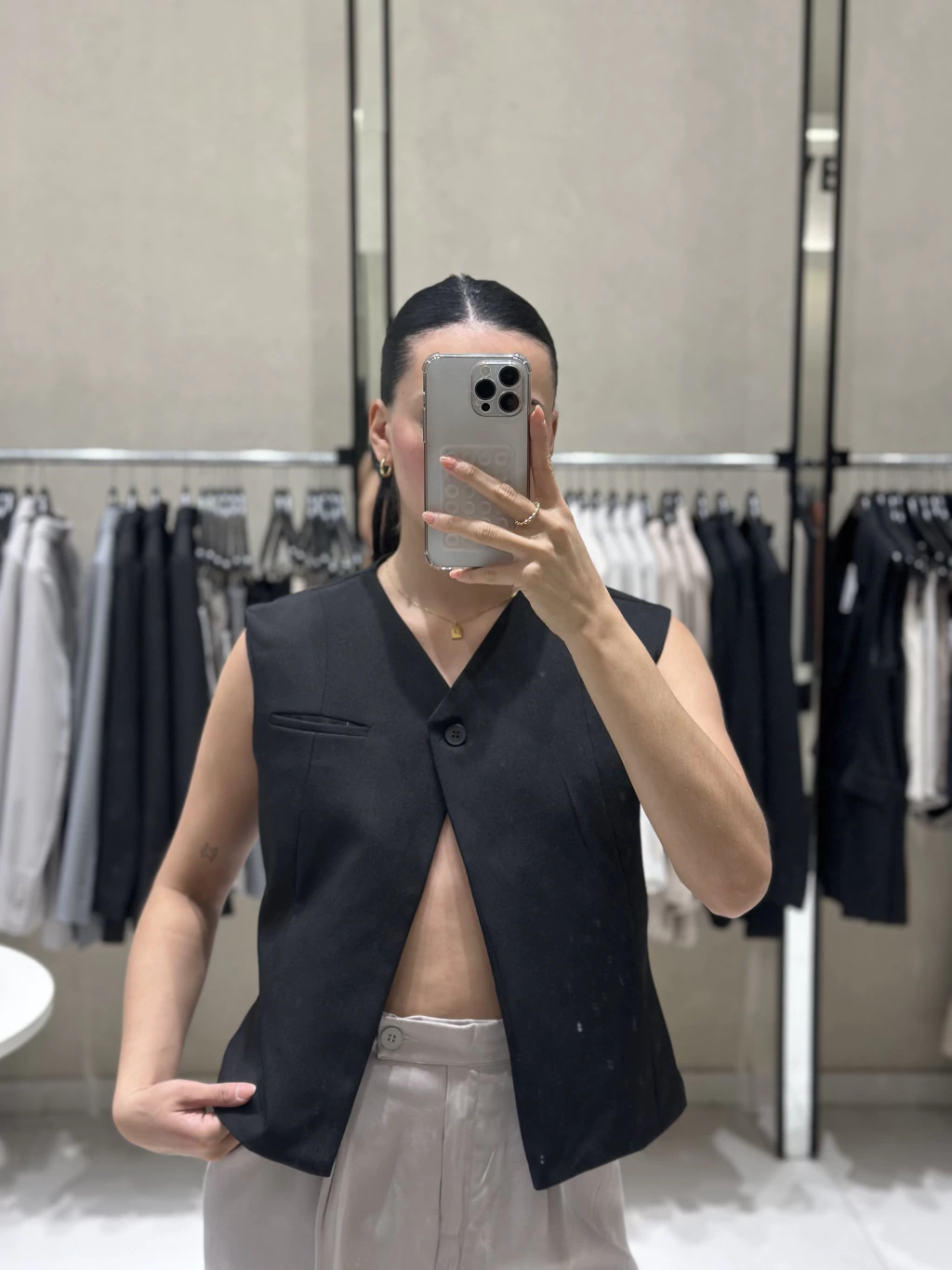 FW25 Chaleco Prism Negro (AW25CO17)