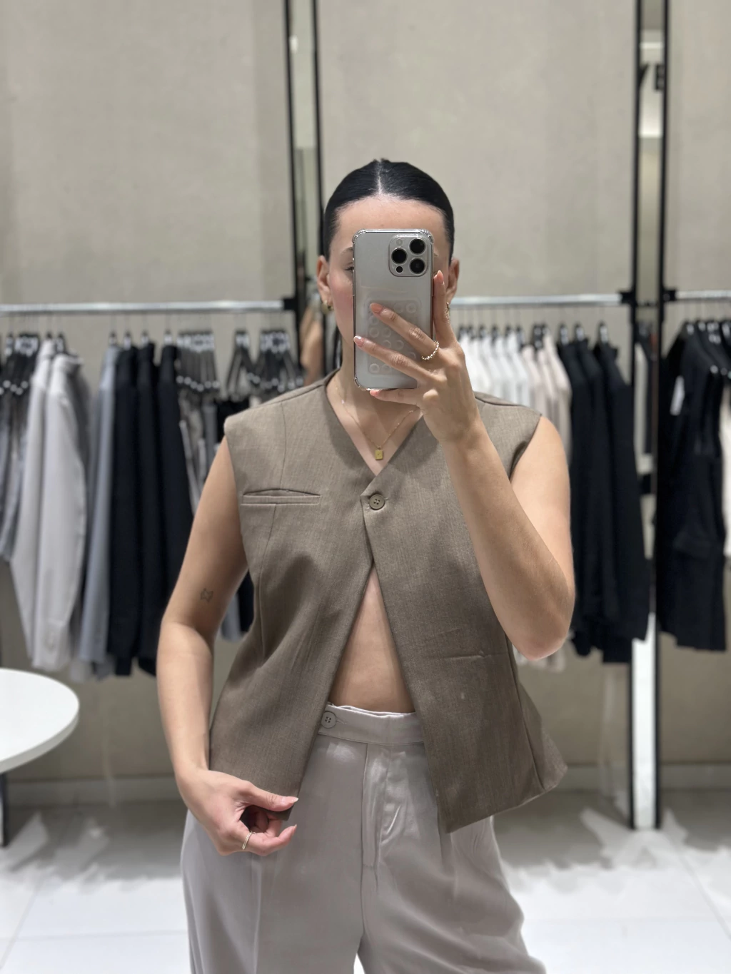 FW25 Chaleco Prism Marrón (AW25CO17)
