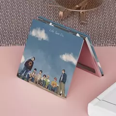 BTS Espelho portátil LIFE GOES ON (Importado ✈️) - SEM TAXA