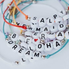 Pulseira Letras - Ei, Guapa! | Pulseiras, chokers, tornozeleiras e acessórios