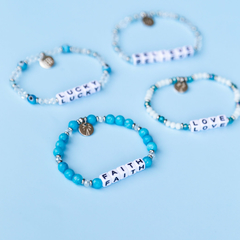 Pulseira Faith Jade Azul Céu na internet