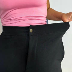 Calça Reta Cintura Alta Preta Olga - loja online