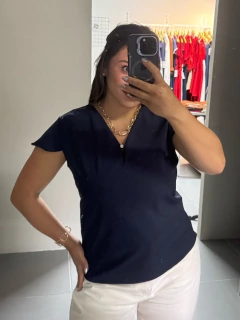 Blusa Decote V Jade Azul - Mala e Cuia