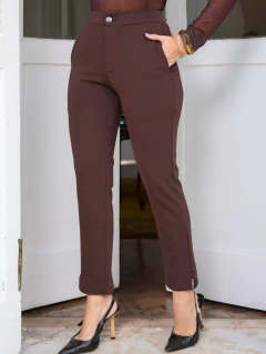 Calça Reta Cintura Alta Olga Marrom - Mala e Cuia