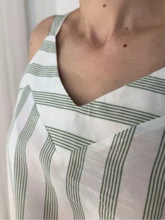 Blusa Listrada Leblon Verde - comprar online