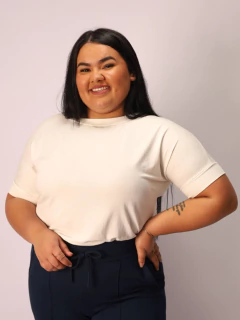 Blusa Manga Japonesa Thalma Plus Size Off