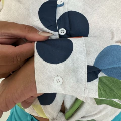 Camisa Bolinhas Coloridas Azul - Mala e Cuia