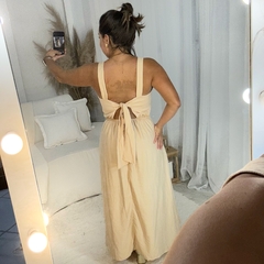 Vestido de Alça Nude na internet