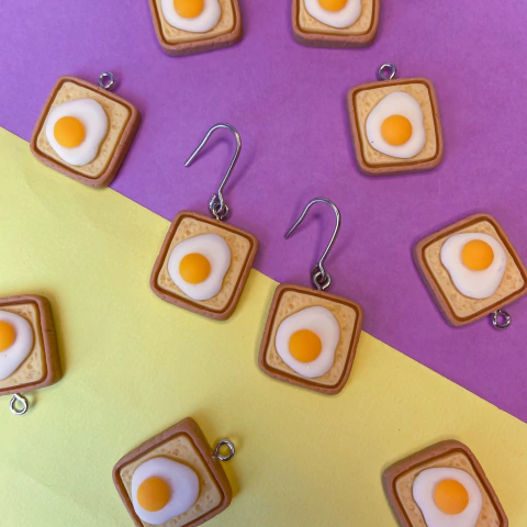 brinco Pão com ovo