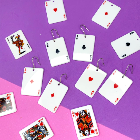 brinco carta de baralho