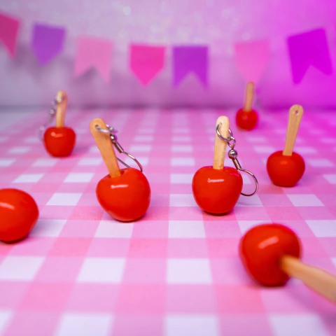 Brinco Maçã do Amor | Coleção Junina - comprar online