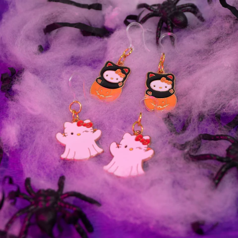 Brinco Hello Kitty | Coleção Halloween - comprar online