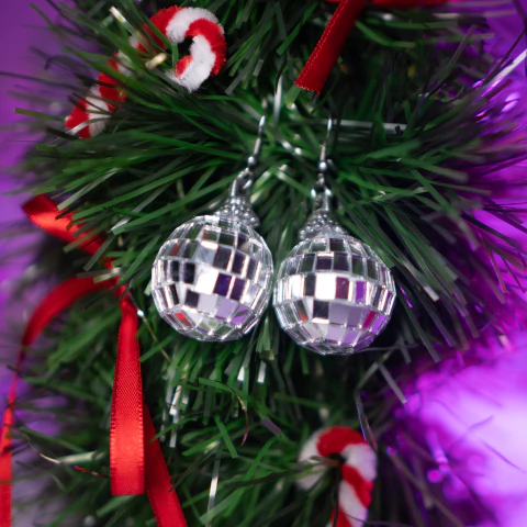 Brinco Globo espelhado | Coleção Natalina 2025 - comprar online