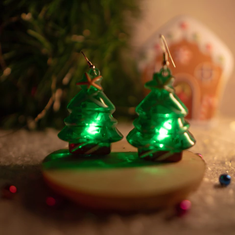 Brinco Árvore pisca pisca | Coleção natalina 2025 - comprar online