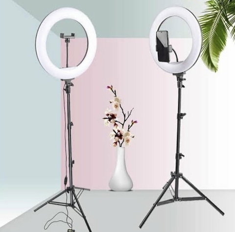 ARO LUZ LED 10″ 26 CM + TRIPODE 2.10MTS + AGARRE CELULAR EN EL CENTRO DEL ARO – 3 COLORES DE LUZ (CÁLIDA – NEUTRA – BLANCA FRÍA) – TIK TOK – MAQUILLAJE ETC