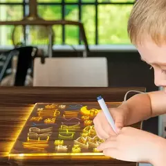 Imagen de PIZARRA MAGICA LUZ LED ACRILICO – CON MARCADORES – CONEXION POR USB