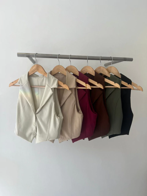 CHALECO CREP SASTRERO CON SOLAPAS ZOE (CHA00057)