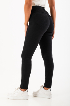 PANTALON JEAN NEGRO CHUPIN CLASICO (PA00368) - comprar online