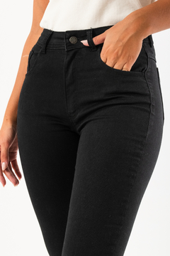 PANTALON JEAN NEGRO CHUPIN CLASICO (PA00368)