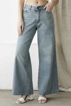 PANTALON JEAN WIDE LEG OXIDO CON BIGOTES (PA01075)