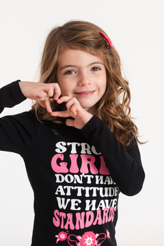 REMERA STRONG GIRLS DONT HAVE MANGA LARGA (R04359)