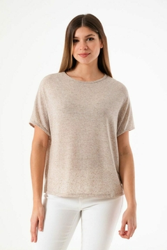 REMERA GASPEADA LINEN CON TAJOS LOOSE FIT (R05246)