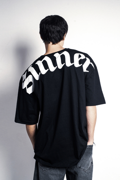 REMERA OVER SINNER ESTAMPA ESPALDA (R05332) - SpaceBallArg