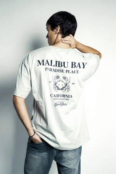 REMERA MALIBU BAY CANGREJO DOBLE ESTAMPA (R05589) en internet