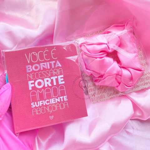 1 SCRUNCHIE - LINDA E NECESSÁRIA