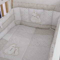 Acolchado con Chichonera para Cuna Funcional 80 x 140 Linea Coleccion Premiun (CONSULTAR DISEÑOS ANTES DE COMPRAR A NUESTRO WHATSAPP) - El Arca del Bebè