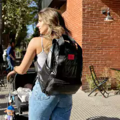MOCHILA MATERNAL MIA NEGRO BRILLANTE