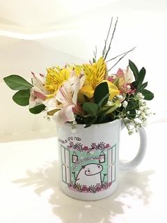 Canecas mãe com flores na internet