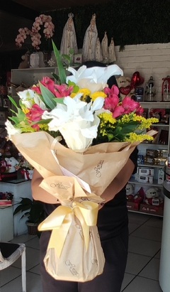 Ramalhete Mix de Flores - comprar online