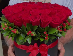 Box com rosas - comprar online