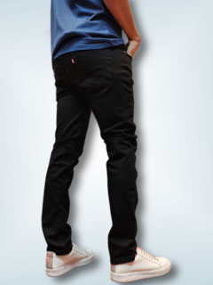 Pantalon Levis 511 Slim Fit Satured Black - comprar online