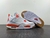 Nike Air Jordan 4 na internet